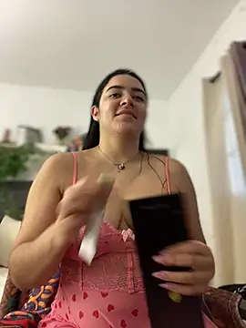 Snapshot of Lia_flowers chatting on 02.22.25 Lia flowers online show from 02.22.25