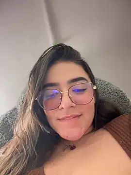 Snapshot of Lia_flowers chatting on 03.22.25 Lia flowers online show from 03.22.25