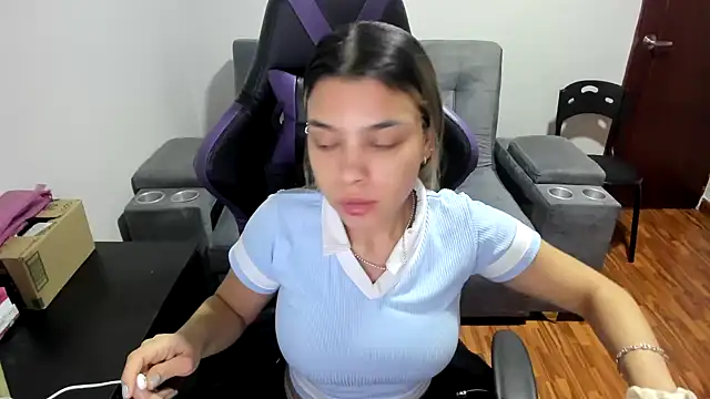 LuisaReyes 2911 online show from 01.13.25