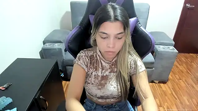 LuisaReyes 2911 online show from 03.17.25