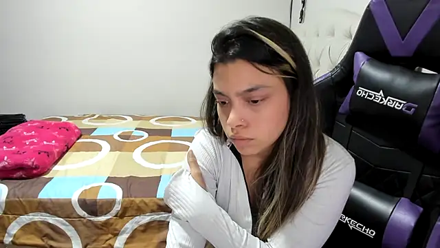 LuisaReyes 2911 online show from 04.20.26