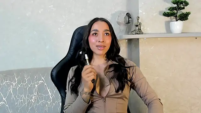 KAYLA BATISTA online show from 07.16.26