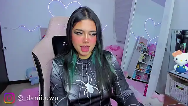 CuteDani  online show from 06.04.26