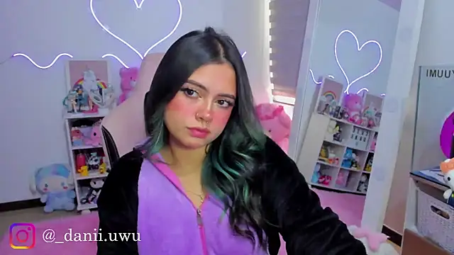 CuteDani  online show from 06.10.26
