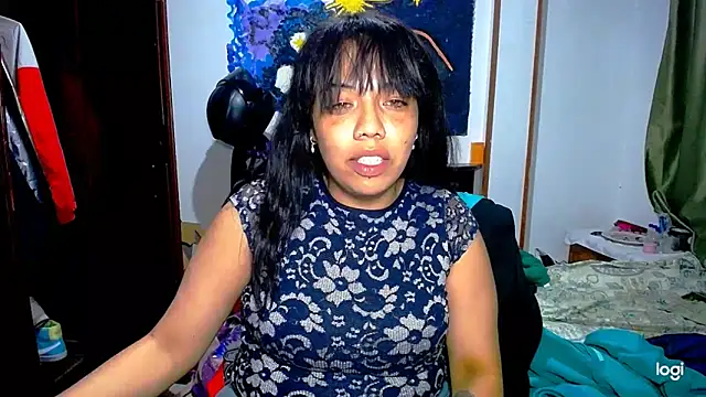 Snapshot of AmaraRoberts420 chatting on 05.19.26 AmaraRoberts420 online show from 05.19.26