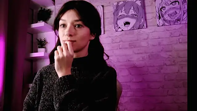 Snapshot of VivianLy_ chatting on 11.24.25 VivianLy online show from 11.24.25