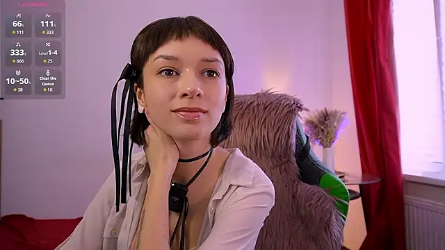 VivianLy  online show from 03.09.26