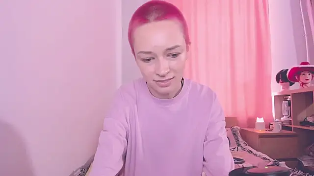 VivianLy  online show from 05.19.26