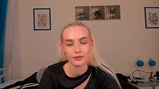 OliviaKisss online show from 04.15.26