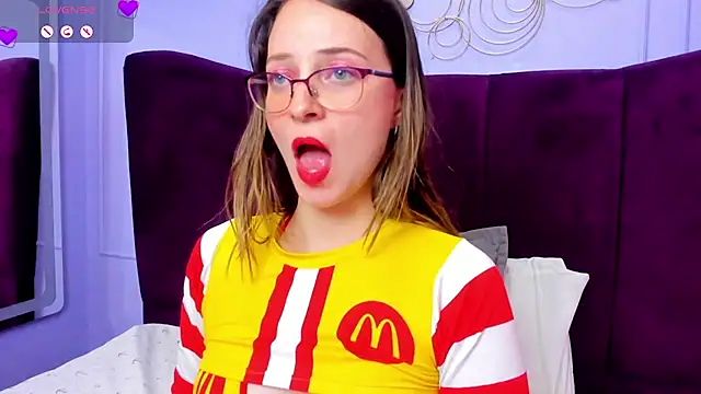 AmbeerWood  online show from 03.09.25