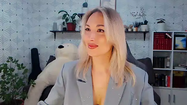 MillaXQueen online show from 03.25.26