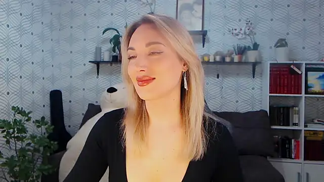 MillaXQueen online show from 04.20.26