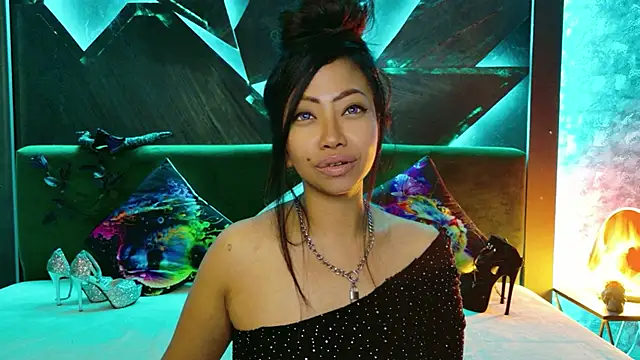 ElyaQuinn online show from 05.25.26