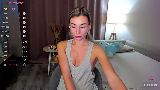 Snapshot of DannaEvan chatting on 12.05.24 DannaEvan online show from 12.05.24