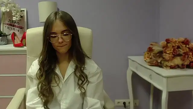 Snapshot of dirtyxEmily chatting on 12.19.24 dirtyxEmily online show from 12.19.24