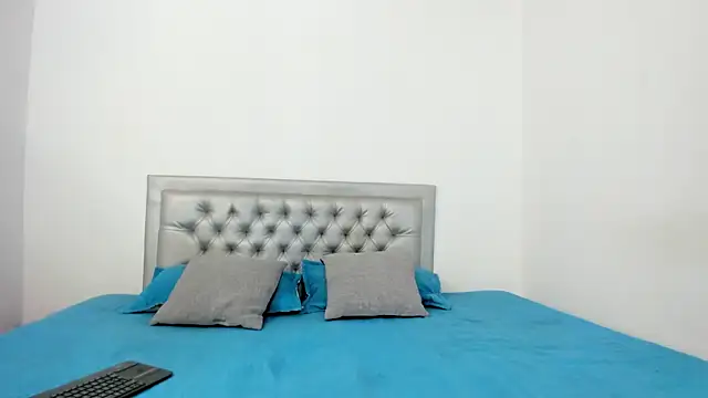 Snapshot of SEXXYLATINCOUPLE1 chatting on 07.29.26 SEXXYLATINCOUPLE1 online show from 07.29.26