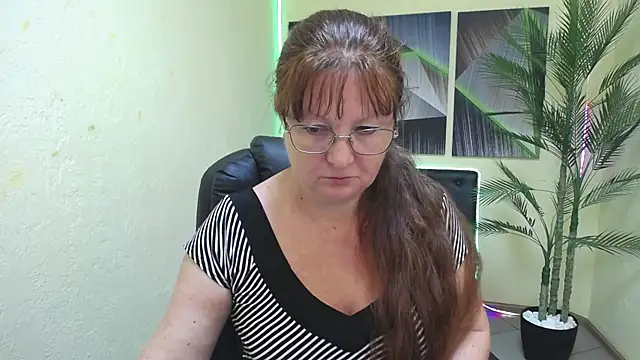 VanessaHotts online show from 07.29.26