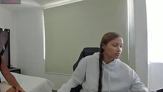 AnnieAndStefan online show from 03.01.26