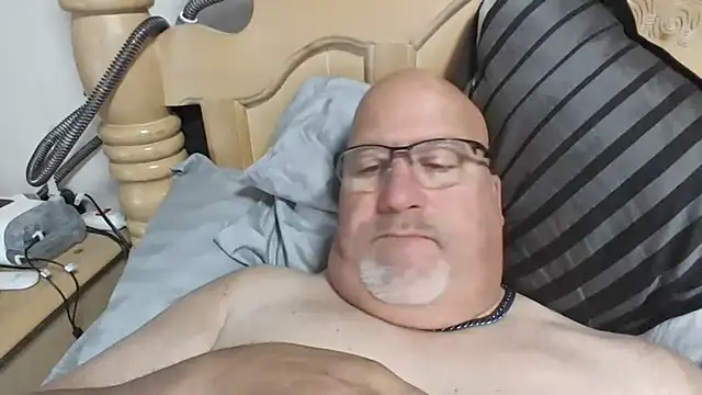 Bigbear0563 online show from 10.29.25