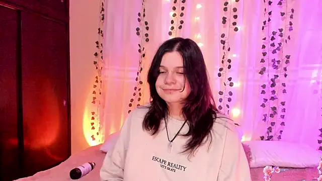 Snapshot of Mey_moon chatting on 12.07.24 Mey moon online show from 12.07.24