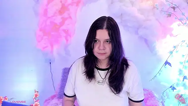 Snapshot of Mey_moon chatting on 01.28.25 Mey moon online show from 01.28.25