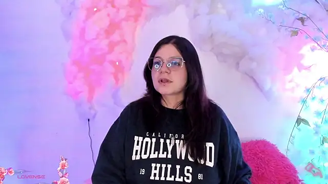 Snapshot of Mey_moon chatting on 02.01.25 Mey moon online show from 02.01.25