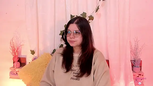 Snapshot of Mey_moon chatting on 02.28.25 Mey moon online show from 02.28.25