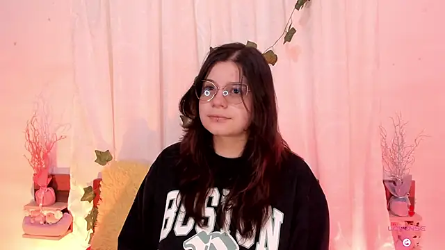 Snapshot of Mey_moon chatting on 03.01.25 Mey moon online show from 03.01.25