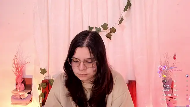 Snapshot of Mey_moon chatting on 03.13.25 Mey moon online show from 03.13.25