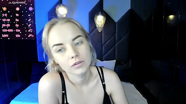 StephanieSweety online show from 02.24.25