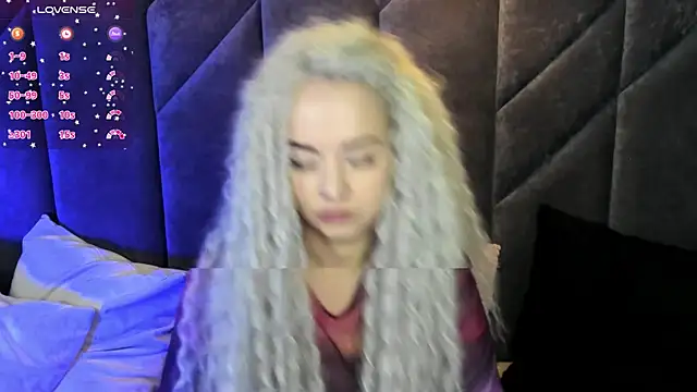 StephanieSweety online show from 03.19.25