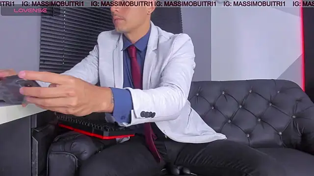Snapshot of massimo_g chatting on 04.23.26 massimo g online show from 04.23.26