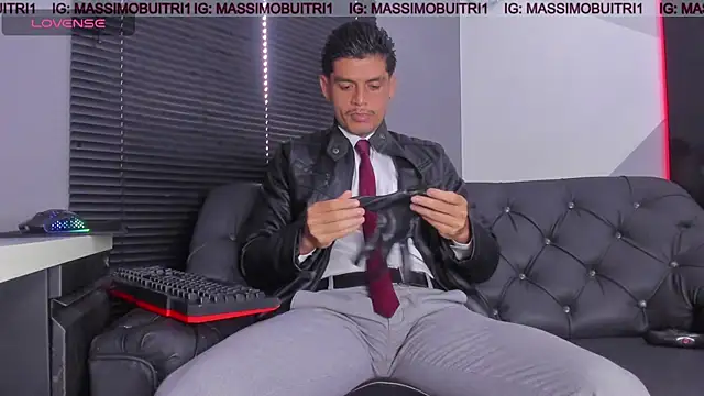 Snapshot of massimo_g chatting on 04.25.26 massimo g online show from 04.25.26