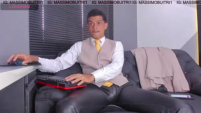 Snapshot of massimo_g chatting on 04.29.26 massimo g online show from 04.29.26