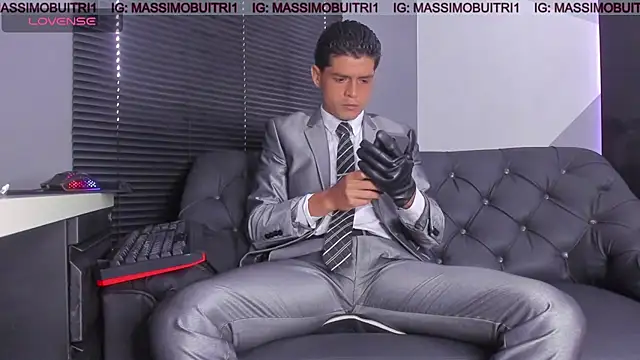 Snapshot of massimo_g chatting on 05.09.26 massimo g online show from 05.09.26