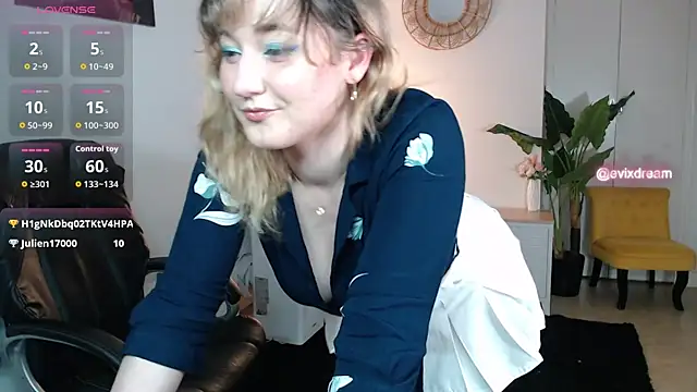 Snapshot of Crystal-dreamt chatting on 06.04.26 Crystal-dreamt online show from 06.04.26