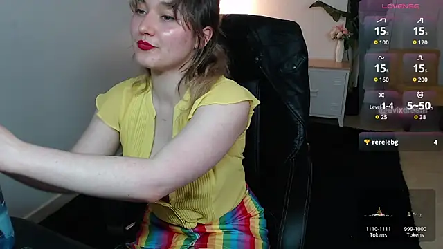 Snapshot of Crystal-dreamt chatting on 06.19.26 Crystal-dreamt online show from 06.19.26