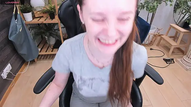 Snapshot of JannaVerdi_ chatting on 03.19.25 JannaVerdi online show from 03.19.25
