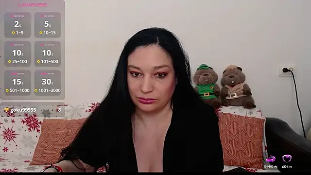 Snapshot of ElenaRose90 chatting on 03.11.25 ElenaRose90 online show from 03.11.25