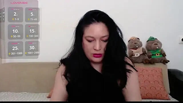 Snapshot of ElenaRose90 chatting on 09.12.25 ElenaRose90 online show from 09.12.25