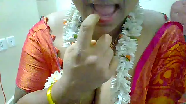 Snapshot of archanatelugu9 chatting on 10.19.25 archanatelugu9 online show from 10.19.25