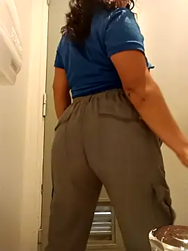 Snapshot of Morenitha-XXX chatting on 02.12.26 Morenitha-XXX online show from 02.12.26