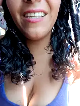 Snapshot of Morenitha-XXX chatting on 04.01.26 Morenitha-XXX online show from 04.01.26