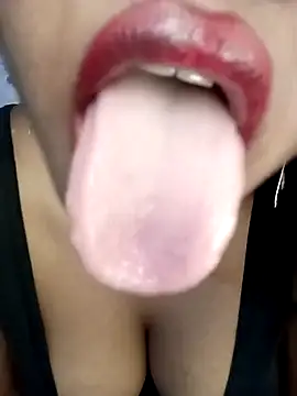 Snapshot of Hotlisa chatting on 01.07.25 Hotlisa online show from 01.07.25