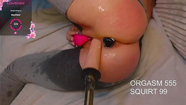 Snapshot of Alissaasex chatting on 02.04.26 Alissaasex online show from 02.04.26