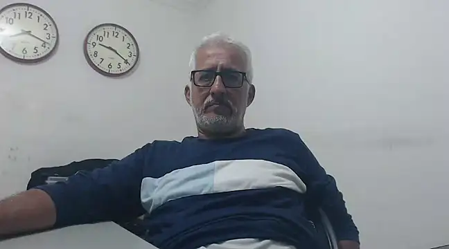 Snapshot of cenizo10124 chatting on 02.23.25 cenizo10124 online show from 02.23.25