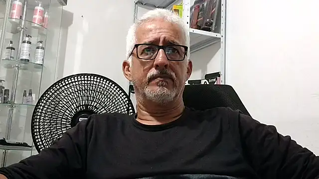 Snapshot of cenizo10124 chatting on 11.07.25 cenizo10124 online show from 11.07.25