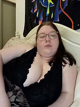 Sexycurvyemilyy online show from 04.16.26