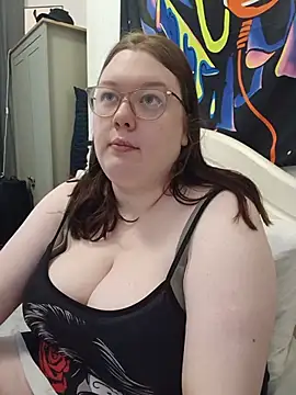 Snapshot of Sexycurvyemilyy chatting on 07.19.26 Sexycurvyemilyy online show from 07.19.26