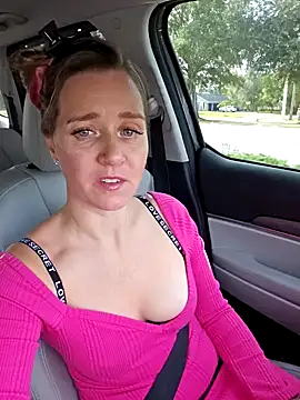 SkyelarSommer online show from 12.15.25